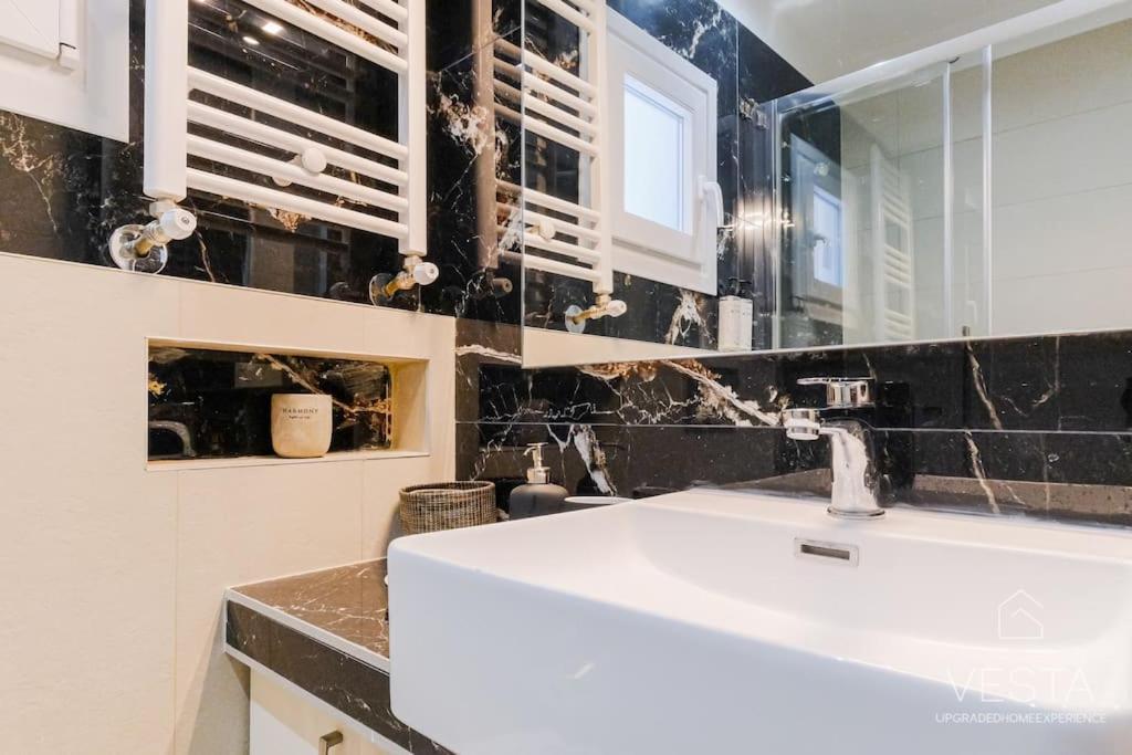 Theofilos Urban Apartment, Close To City Center Szaloniki Kültér fotó